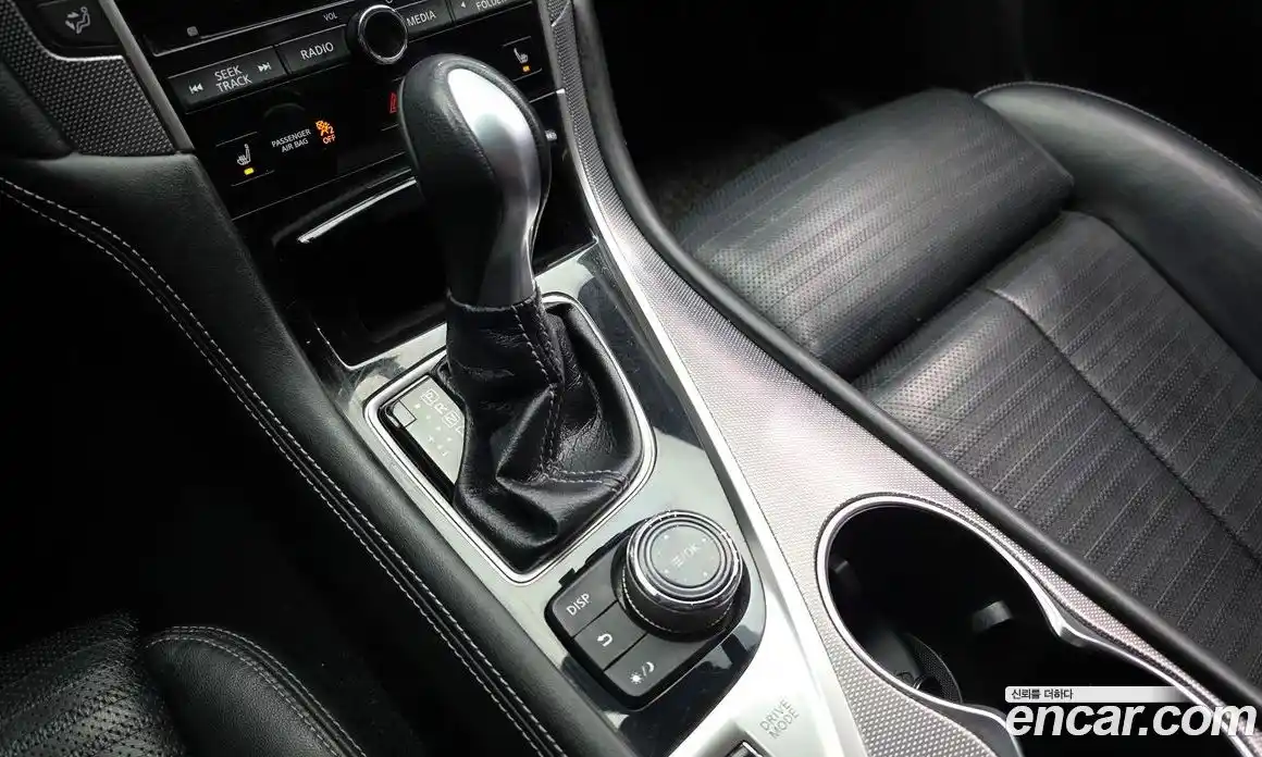 Infiniti Q50 2016 3.5 Автомат в Москве № 500357, фото 9