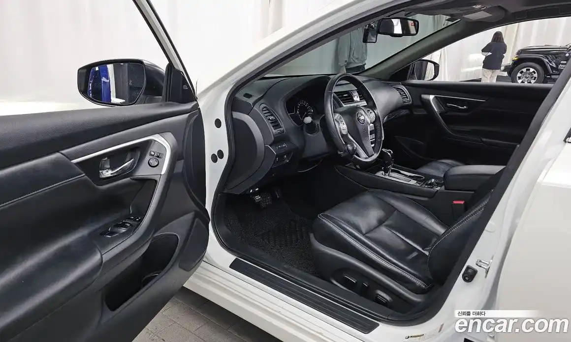 Nissan Altima 2017 2.5 Автомат в Москве № 500568, фото 10