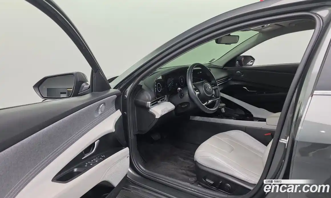 Hyundai Avante 2023 1.6 Автомат в Москве № 517786, фото 11