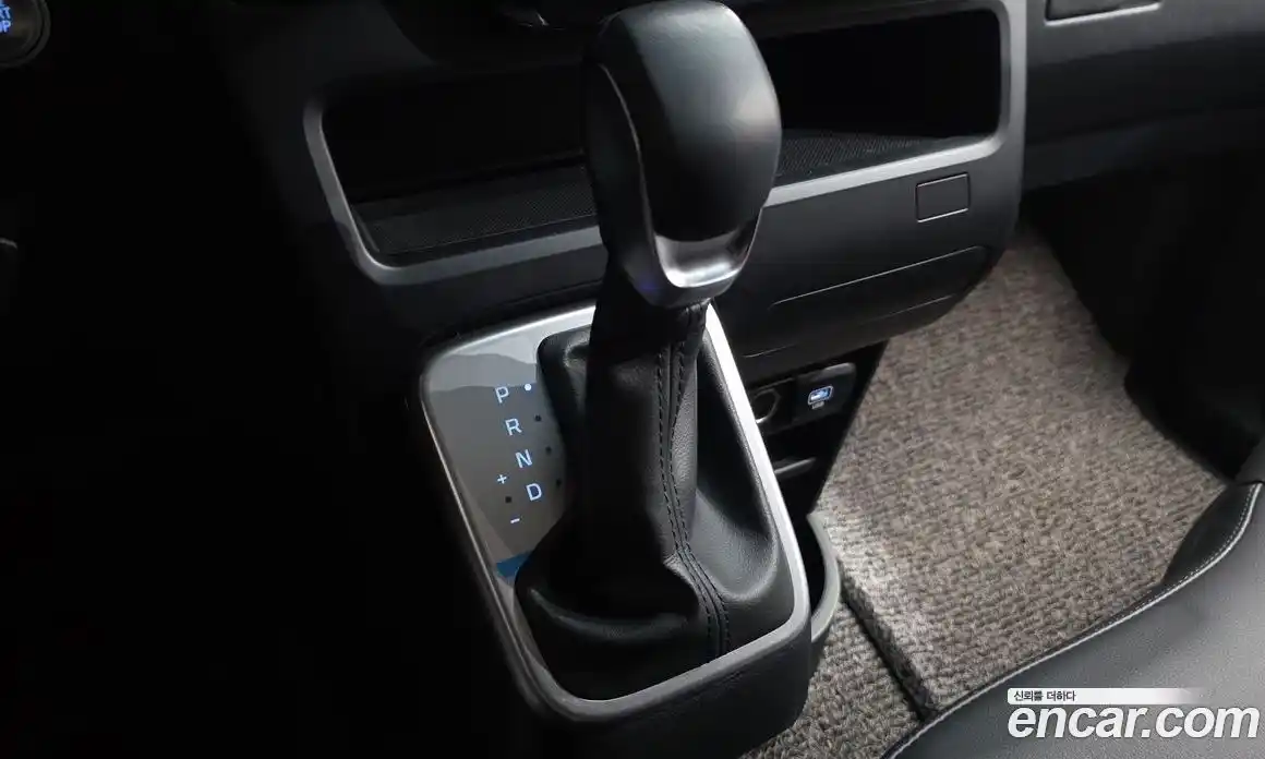 Hyundai Staria 2025 3.5 Автомат в Москве № 517896, фото 8