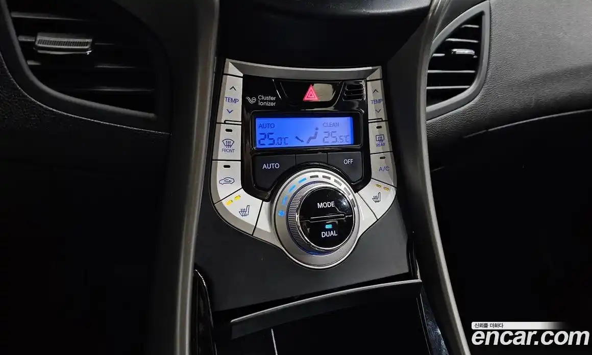 Hyundai Avante 2012 1.6 Автомат в Москве № 518612, фото 18