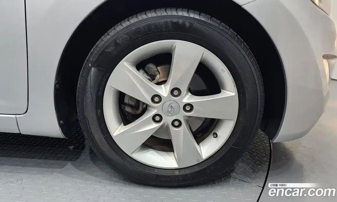 Hyundai Avante 2012 1.6 Автомат в Москве № 518612, фото 5