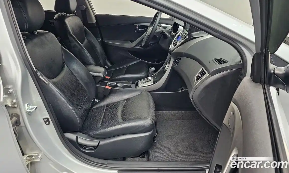 Hyundai Avante 2012 1.6 Автомат в Москве № 518612, фото 10