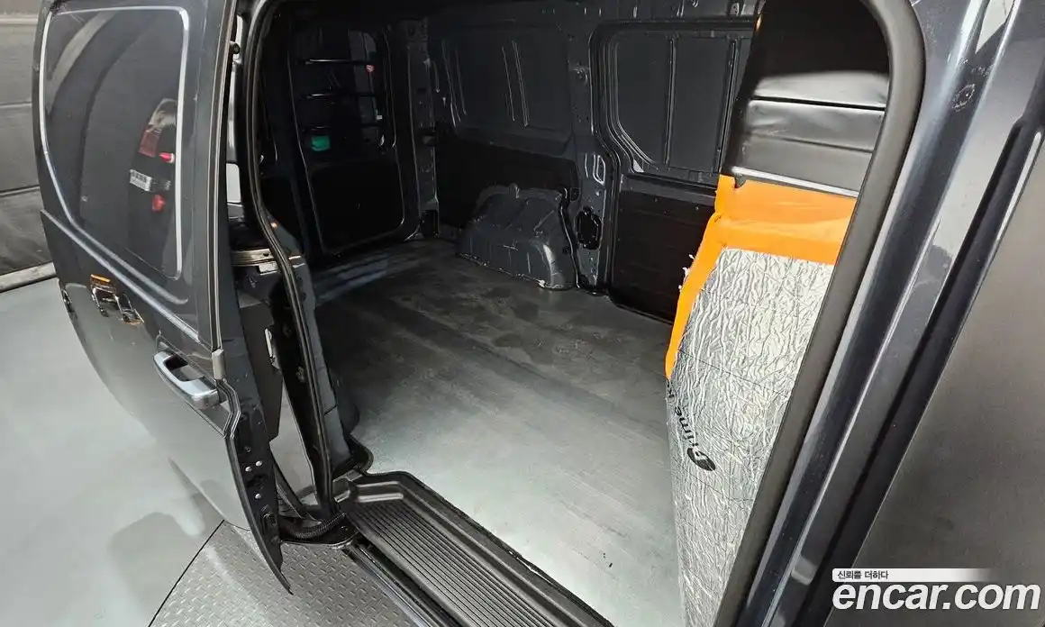 Hyundai Staria 2023 2.2 Автомат в Москве № 518636, фото 12