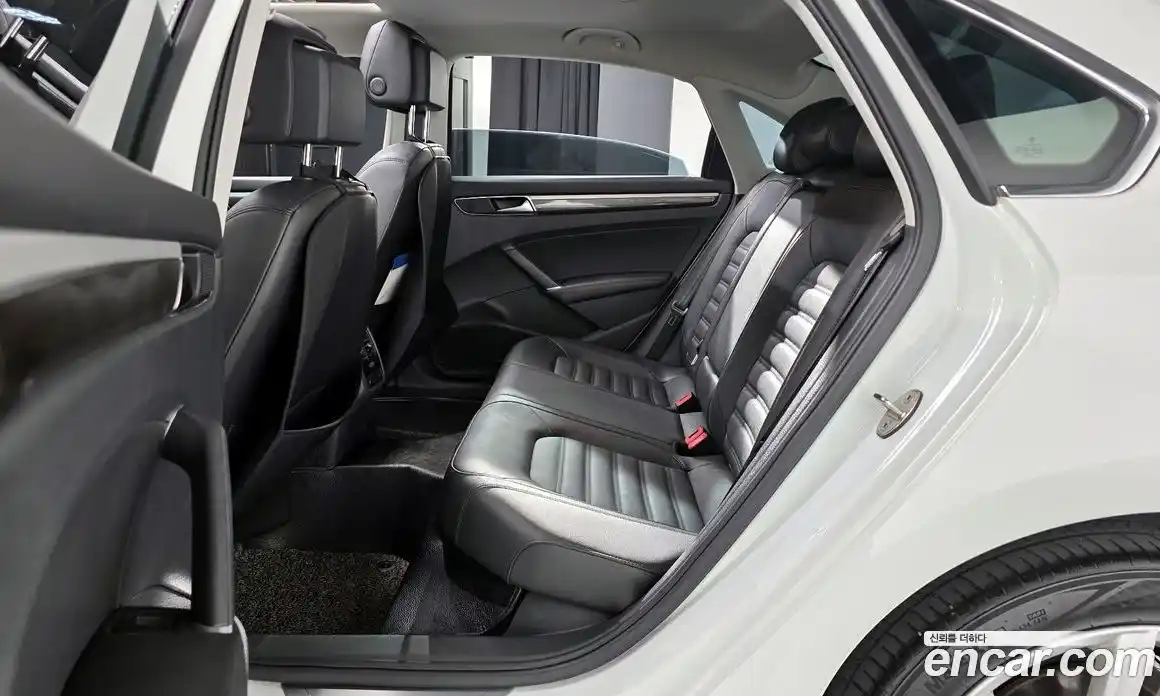 Volkswagen Passat 2018 2.0 Автомат в Москве № 519503, фото 11