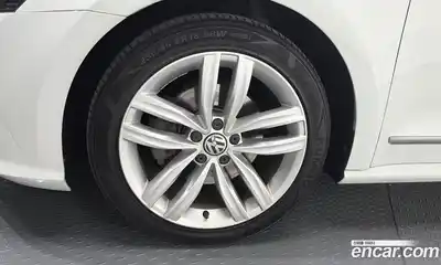 Volkswagen Passat 2018 2.0 Автомат в Москве № 519503, миниатюра 4