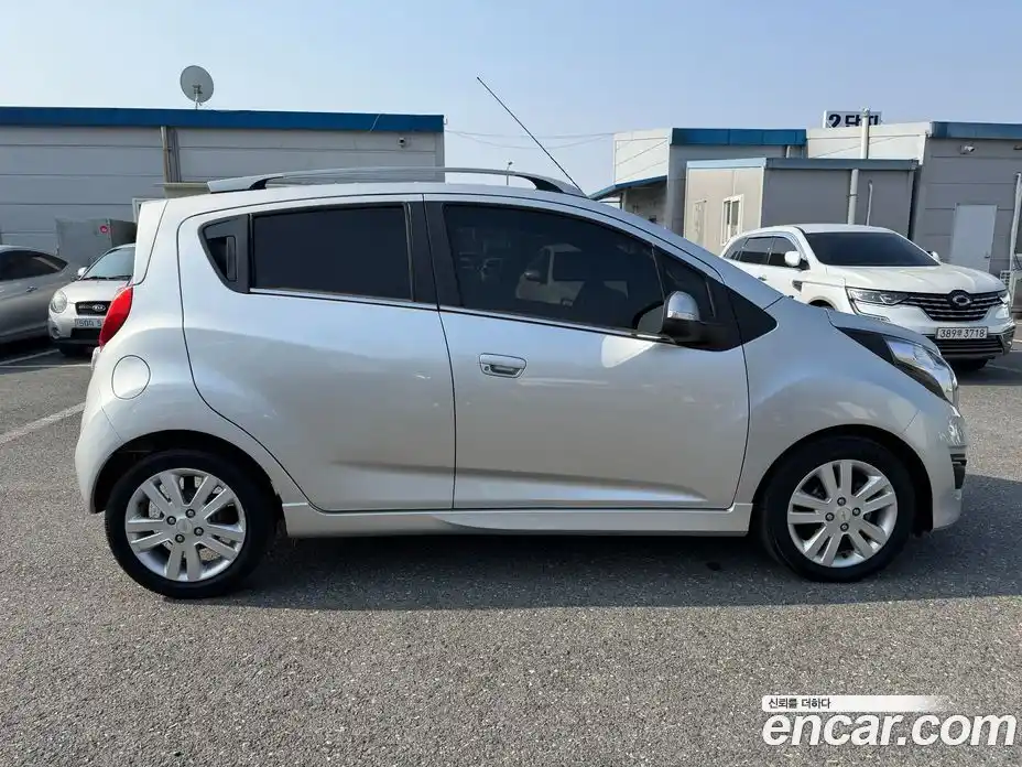 Chevrolet Spark 2014 1.0 Автомат в Москве № 519660, фото 4