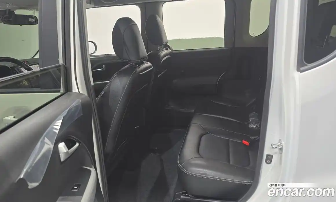 Kia Ray 2023 1.0 Автомат в Москве № 519920, фото 12