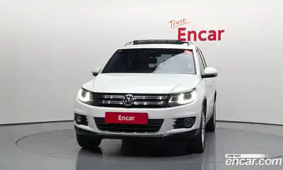 Volkswagen Tiguan 2016 2.0 Автомат в Москве № 520793, миниатюра 3