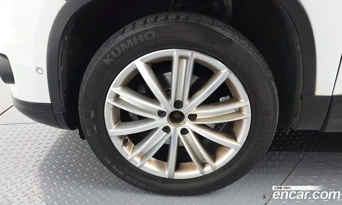 Volkswagen Tiguan 2016 2.0 Автомат в Москве № 520793, фото 5