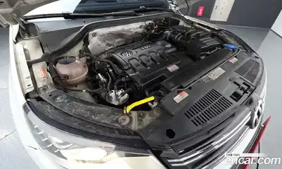 Volkswagen Tiguan 2016 2.0 Автомат в Москве № 520793, миниатюра 6