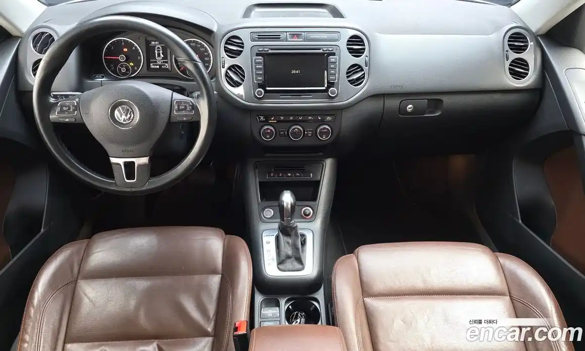 Volkswagen Tiguan 2016 2.0 Автомат в Москве № 520793, фото 7