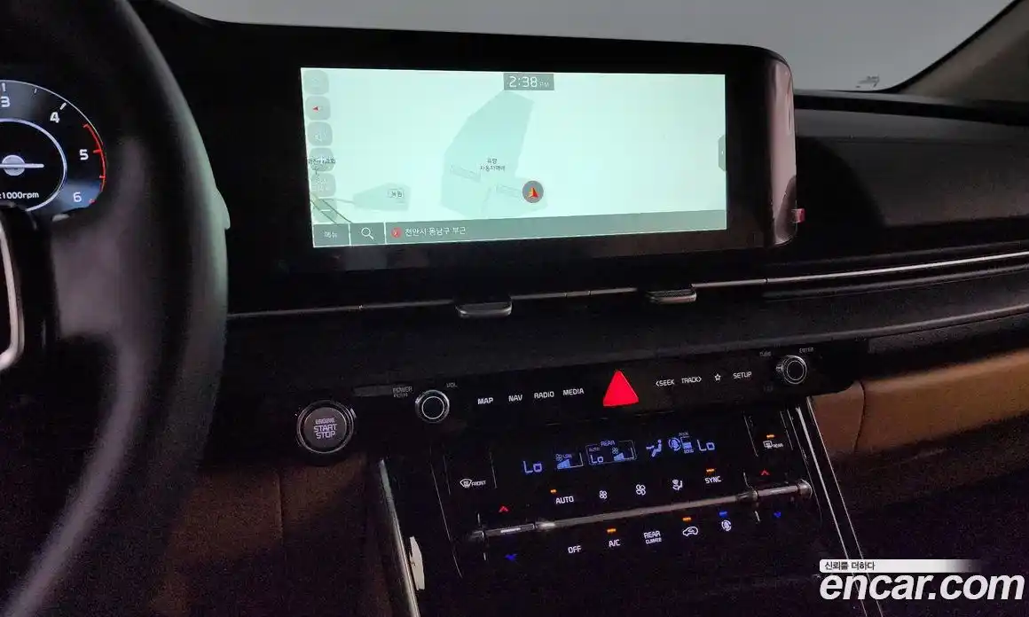 Kia Canival 2023 2.2 Автомат в Москве № 522023, фото 16