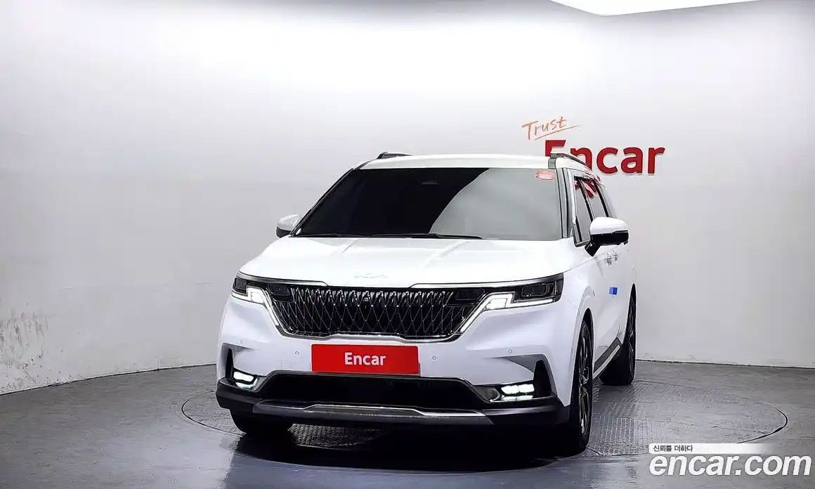 Kia Canival 2023 2.2 Автомат в Москве № 522023, фото 3