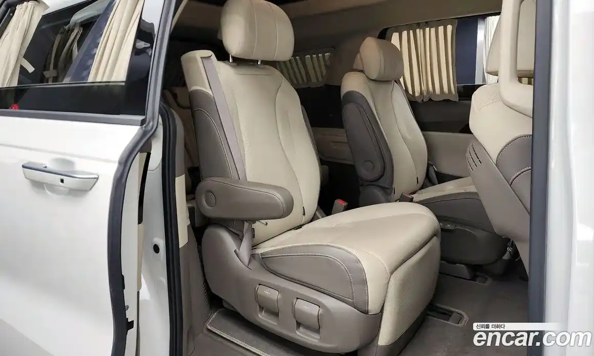 Kia Canival 2021 3.5 Автомат в Москве № 522952, фото 12