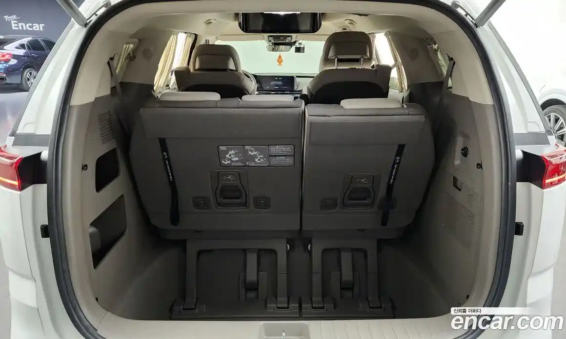 Kia Canival 2021 3.5 Автомат в Москве № 522952, фото 20