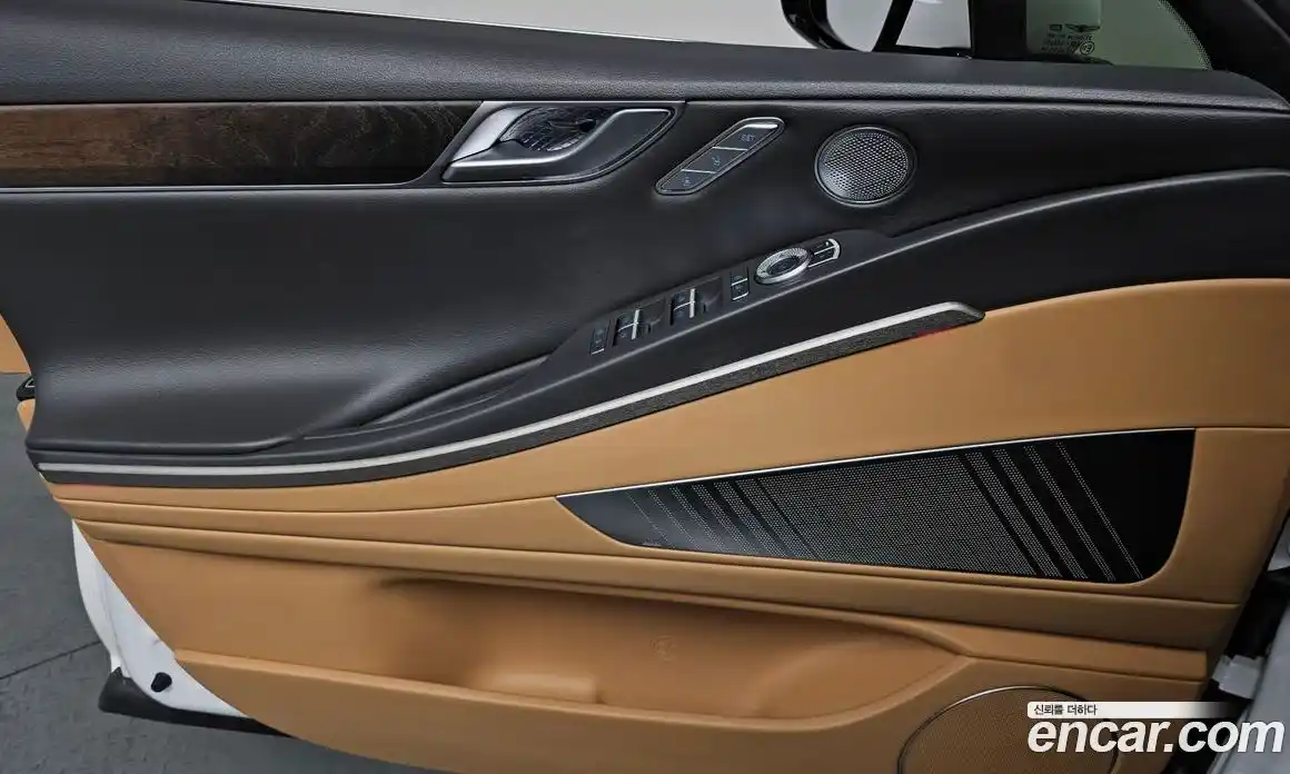 Genesis G80 2022 2.5 Автомат в Москве № 523663, фото 16