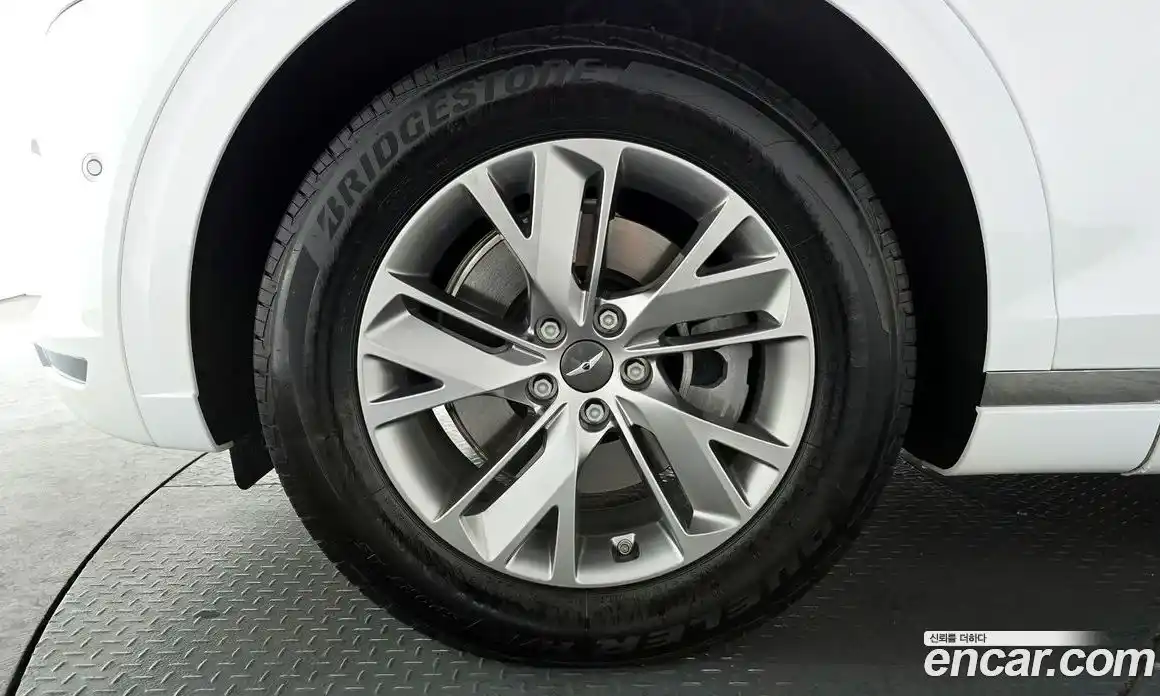 Genesis GV70 2023 2.5 Автомат в Москве № 523705, фото 4