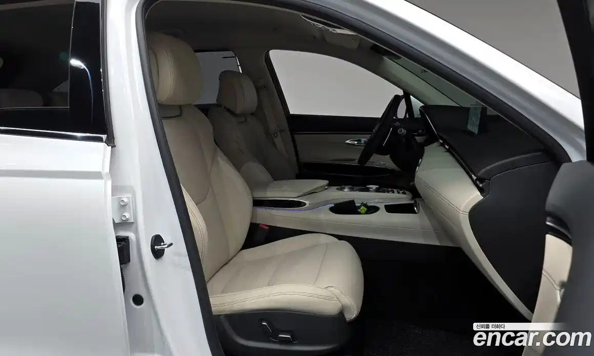 Genesis GV70 2023 2.5 Автомат в Москве № 523705, фото 9