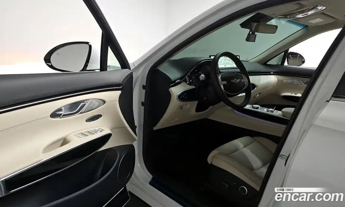 Genesis GV70 2023 2.5 Автомат в Москве № 523705, фото 10