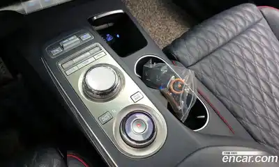 Genesis GV70 2024 2.5 Автомат в Москве № 524499, миниатюра 9