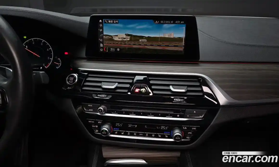 BMW 5-Series 2019 2.0 Автомат в Москве № 526610, фото 14