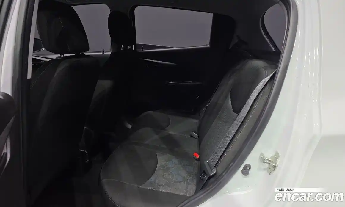 Chevrolet Spark 2017 1.0 Автомат в Москве № 527928, фото 12