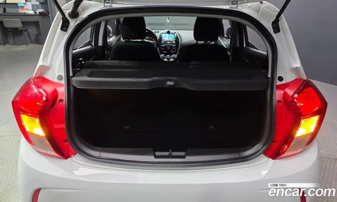 Chevrolet Spark 2017 1.0 Автомат в Москве № 527928, фото 20