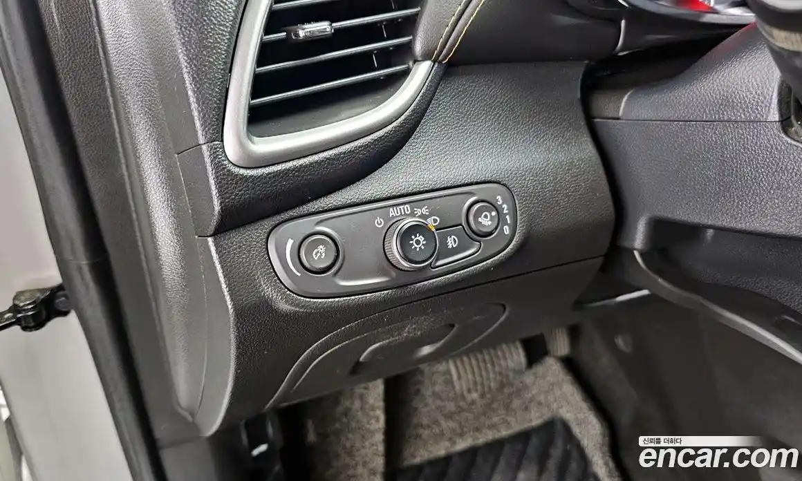 Chevrolet Trax 2021 1.6 Автомат в Москве № 528255, фото 17