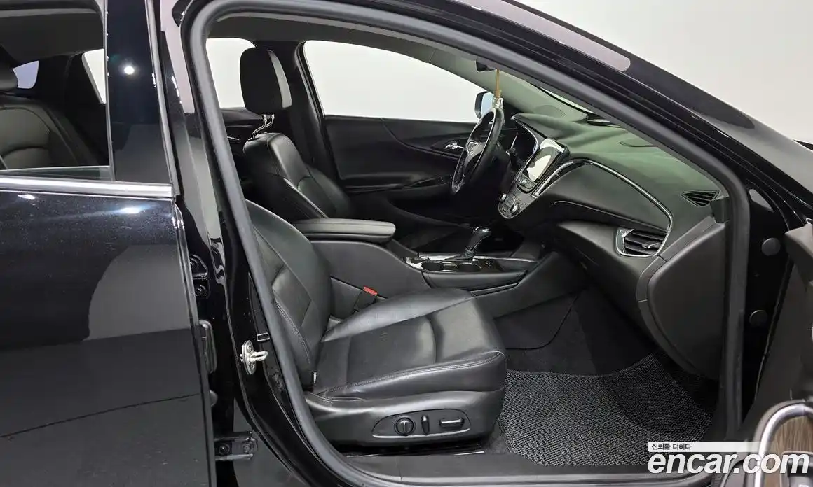 Chevrolet Malibu 2017 2.0 Автомат в Москве № 528437, фото 11