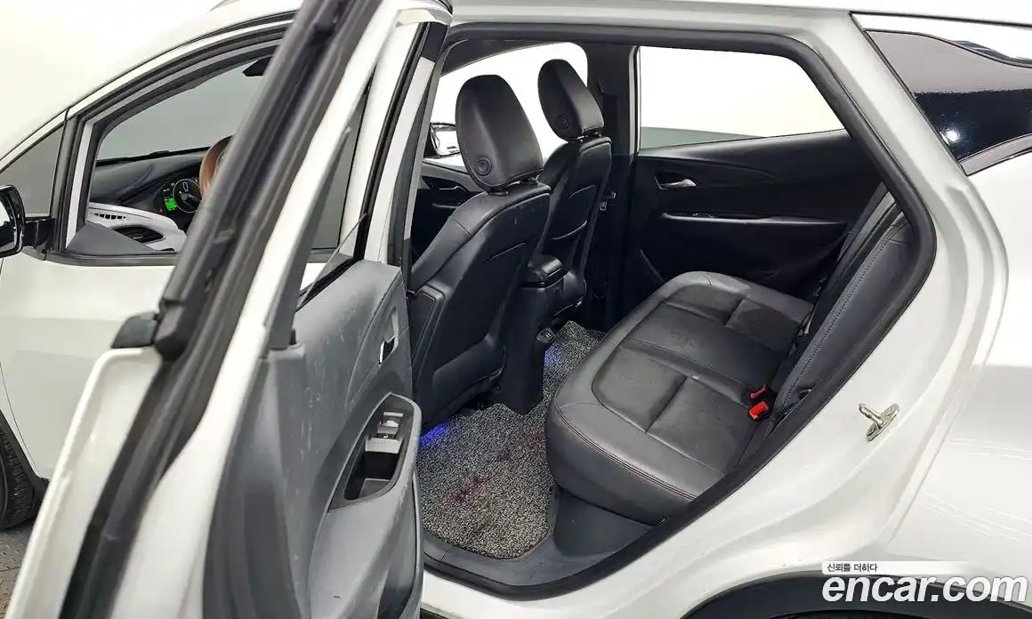 Chevrolet Bolt EV 2019 0.2 Автомат в Москве № 528671, фото 12