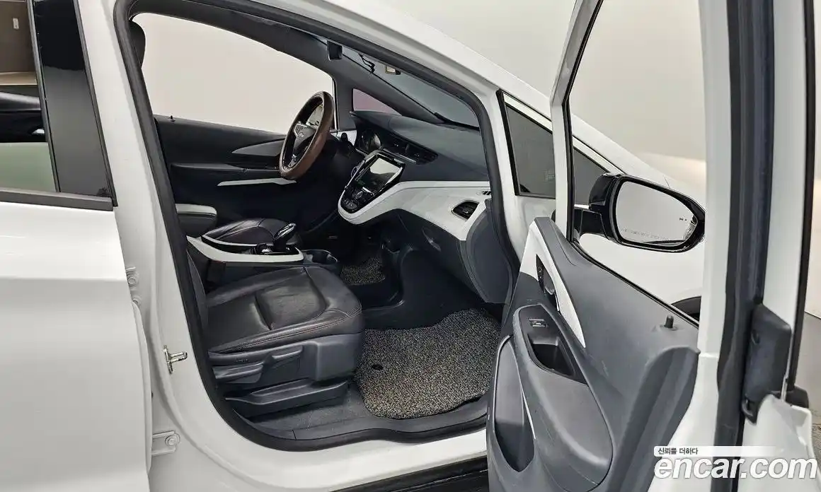 Chevrolet Bolt EV 2019 0.2 Автомат в Москве № 528671, фото 10