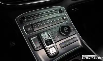 Hyundai Santa Fe 2023 2.5 Автомат в Москве № 530902, миниатюра 9