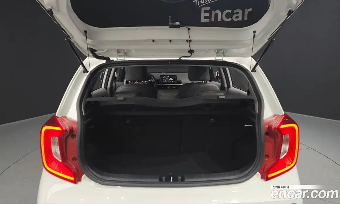 Kia Morning 2018 1.0 Автомат в Москве № 532188, фото 20