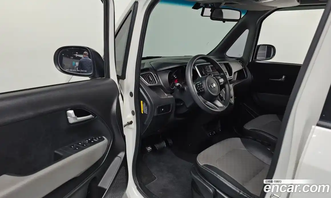 Kia Ray 2019 1.0 Автомат в Москве № 532709, фото 10