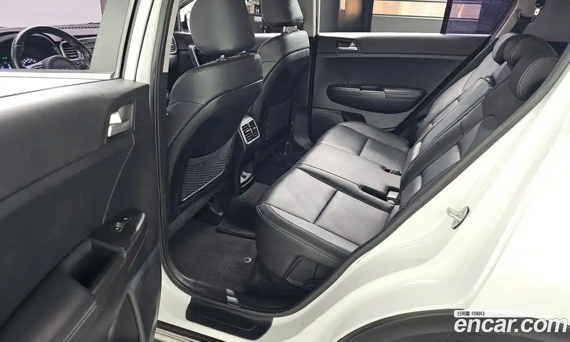 Kia Sportage 2018 2.0 Автомат в Москве № 532782, фото 13