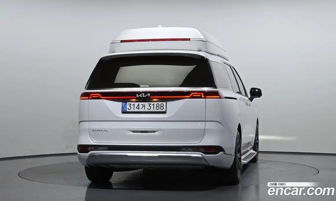 Kia Canival 2023 3.5 Автомат в Москве № 534148, фото 4