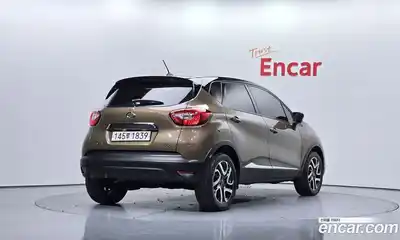 Renault QM3 2017 1.5 Автомат в Москве № 534264, миниатюра 2