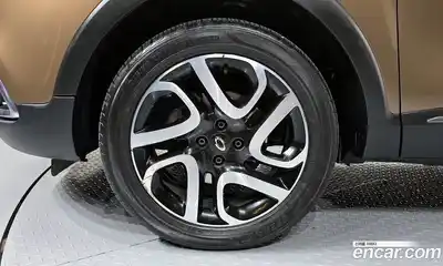 Renault QM3 2017 1.5 Автомат в Москве № 534264, миниатюра 5