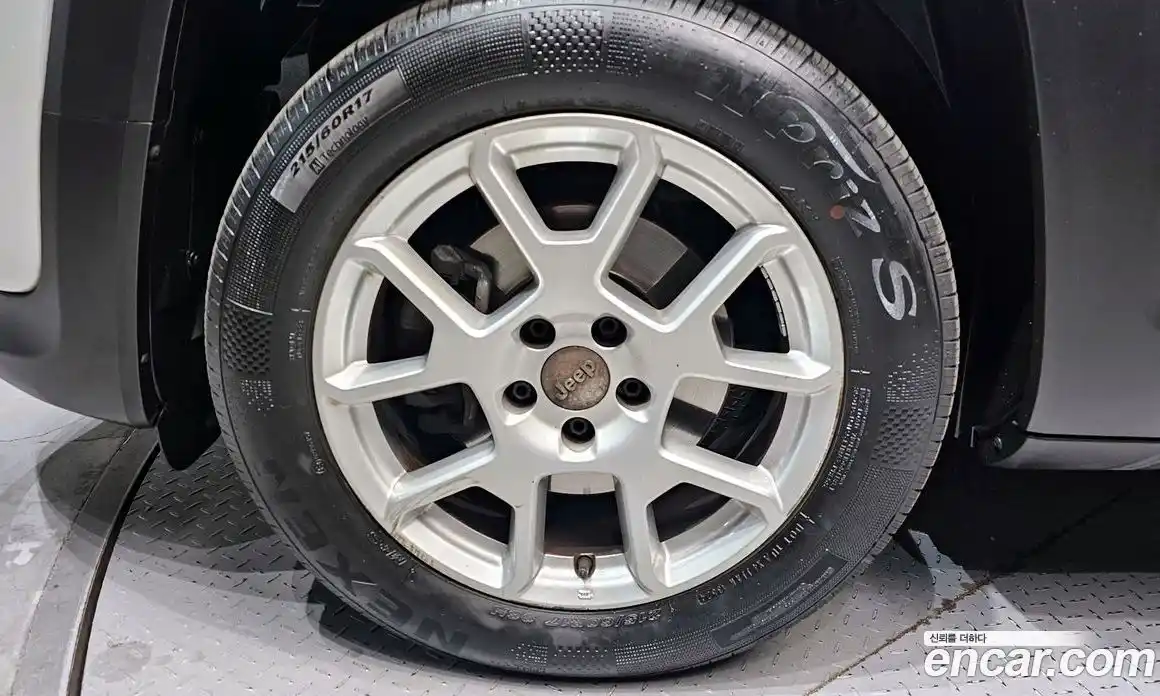 Jeep Renegade 2021 2.4 Автомат в Москве № 534717, фото 5