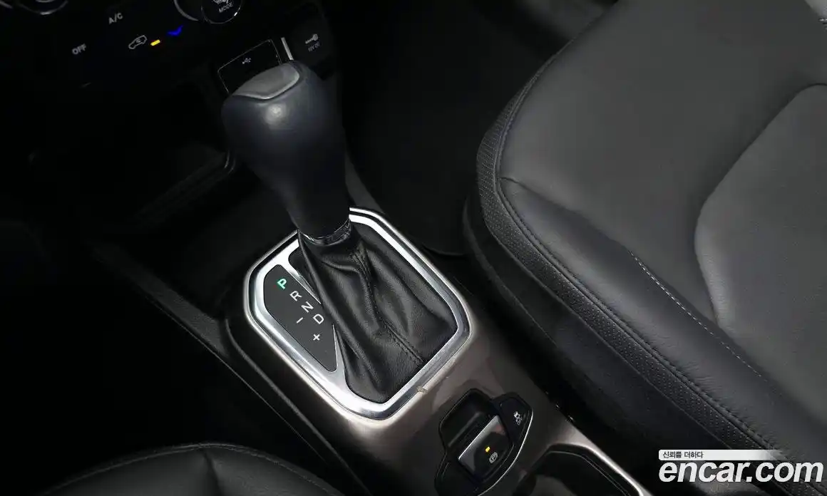 Jeep Renegade 2021 2.4 Автомат в Москве № 534717, фото 9