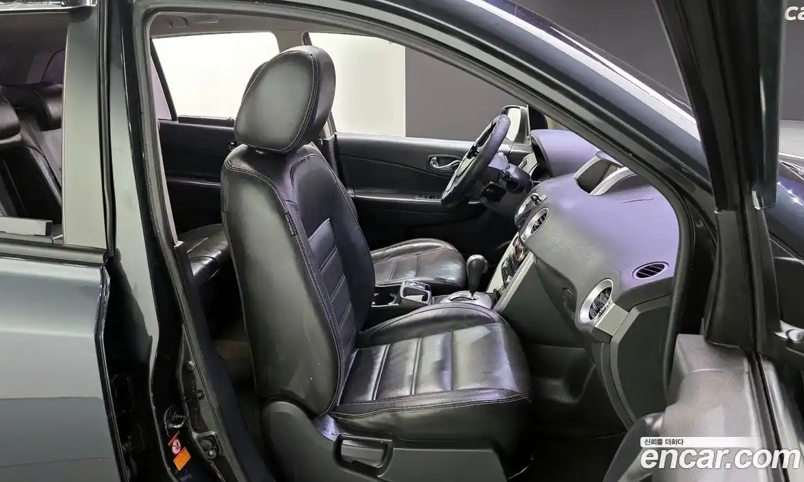 Renault QM5 2015 2.0 Автомат в Москве № 535528, фото 12