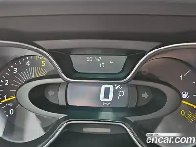 Renault QM3 2015 1.5 Автомат в Москве № 536785, миниатюра 11