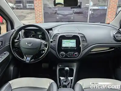 Renault QM3 2015 1.5 Автомат в Москве № 536785, миниатюра 6