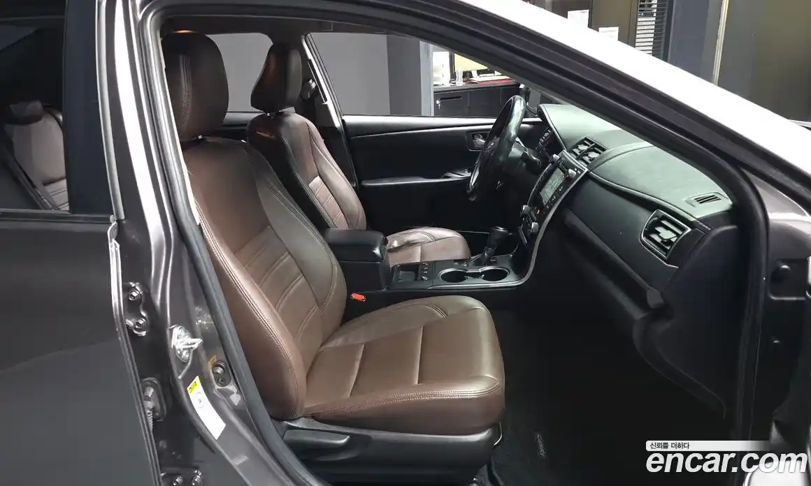 Toyota Camry 2016 2.5 Автомат в Москве № 537809, фото 11