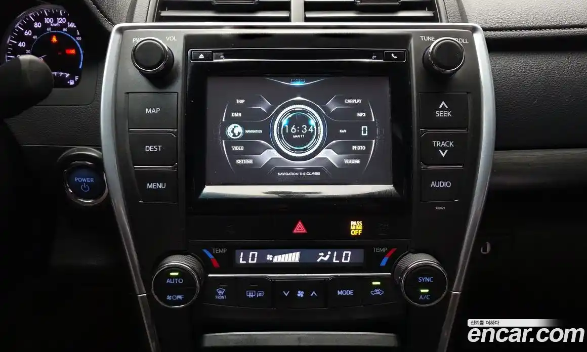 Toyota Camry 2016 2.5 Автомат в Москве № 537809, фото 14