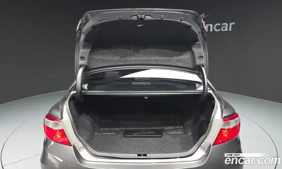 Toyota Camry 2016 2.5 Автомат в Москве № 537809, фото 20