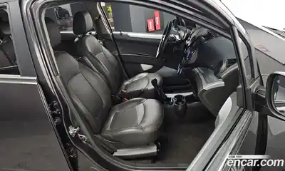 Chevrolet Spark 2014 1.0 Механическая в Москве № 540188, миниатюра 12