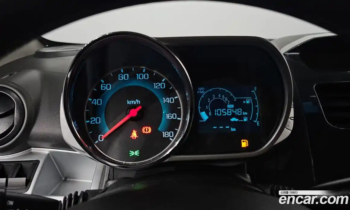 Chevrolet Spark 2014 1.0 Механическая в Москве № 540188, фото 8