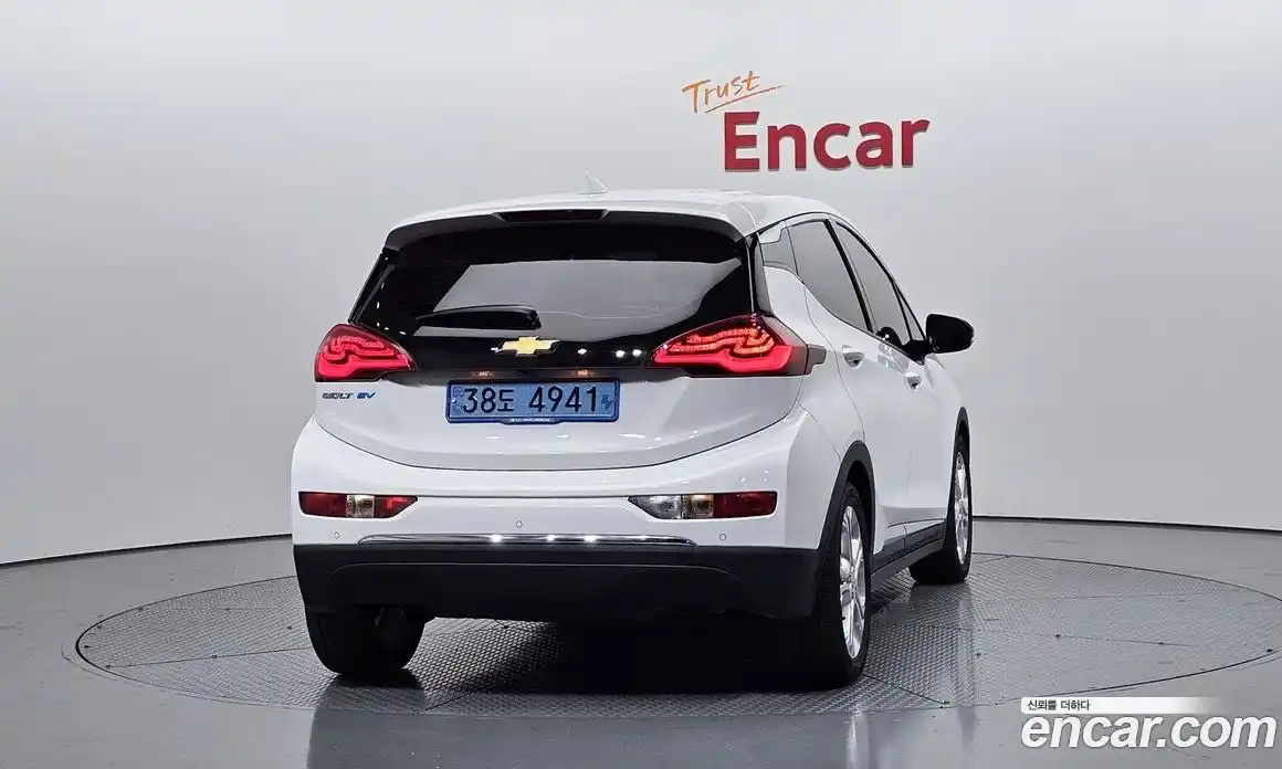 Chevrolet Bolt EV 2018 0.2 Автомат в Москве № 540268, фото 4